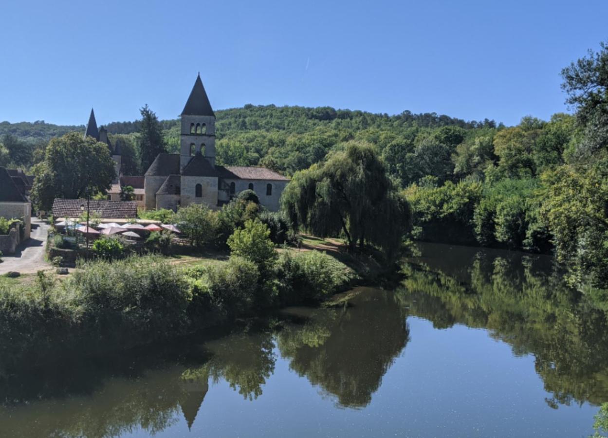 Domaine De Fleurie Bed and Breakfast Tursac Esterno foto